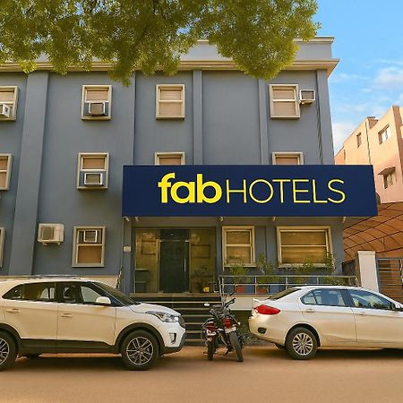 Fabhotel Lord Inn Nowe Delhi Zewnętrze zdjęcie