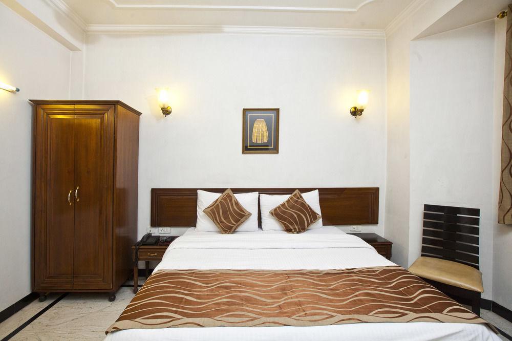 Fabhotel Lord Inn Nowe Delhi Zewnętrze zdjęcie